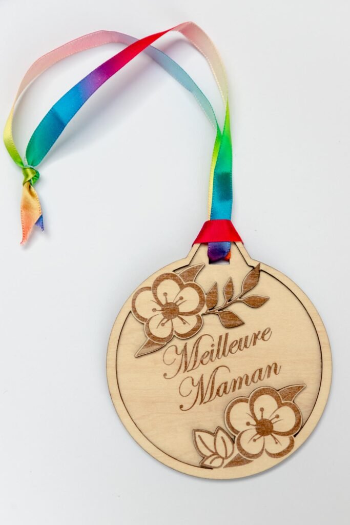 medaille-en-bois-meilleure-maman
